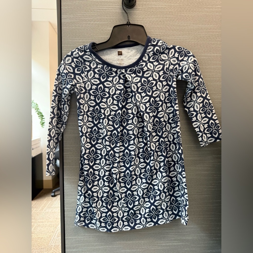 Tea Collection Blue and White Patterned Top New no tags Size 5